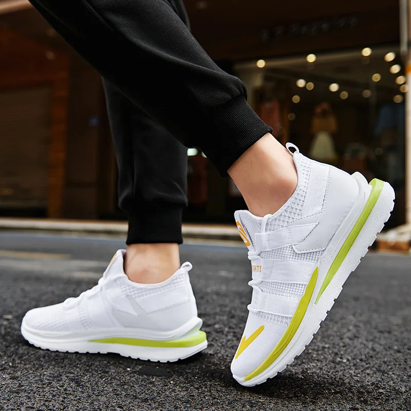

Men Breathable Flying Knit Sneakers Lightweight Running Shoes Outdoor Casual Sports Shoes Zapatillas Hombre