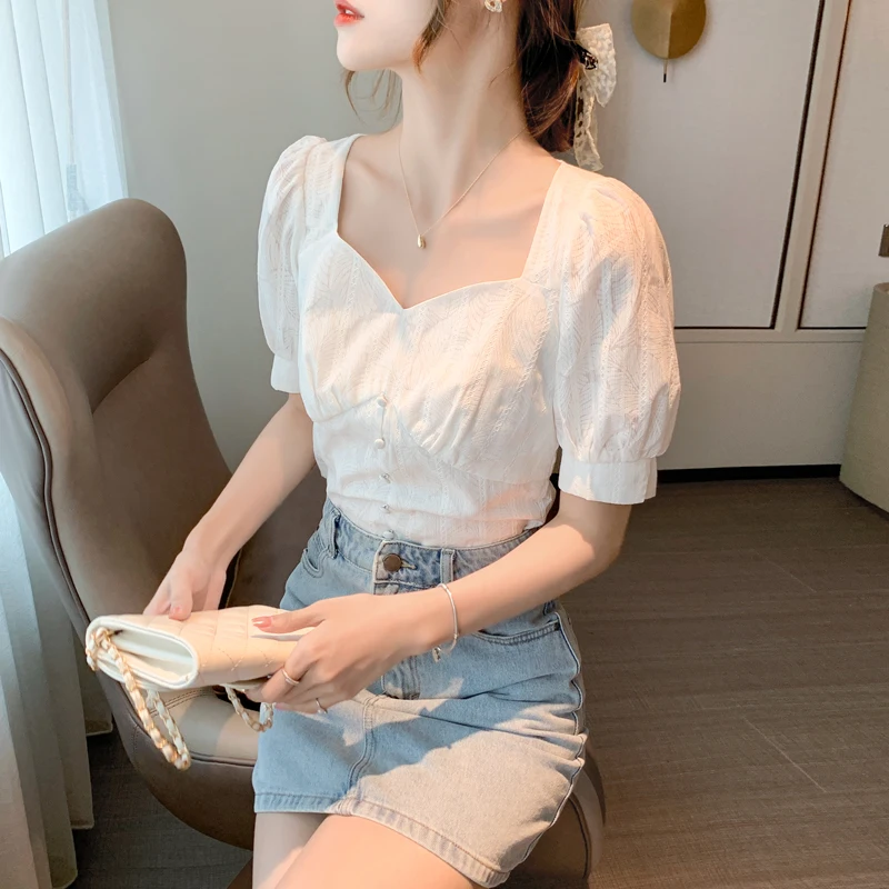 Белая рубашка с квадратным вырезом и коротким рукавом женская летняя во