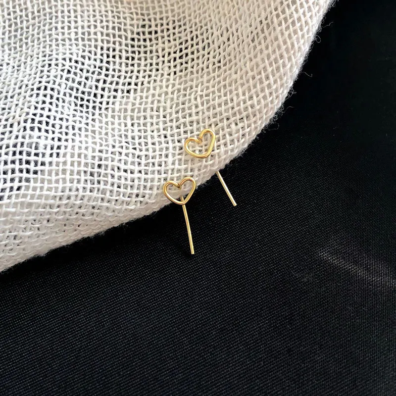 Женские серьги-гвоздики из серебра 100% пробы в форме сердца | Украшения и