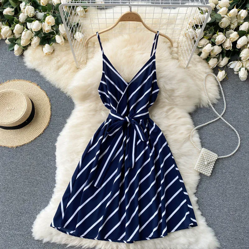 

Retro striped dress 2021 hot sexy halter V-neck slim short suspender skirt A-line holiday skirt tide
