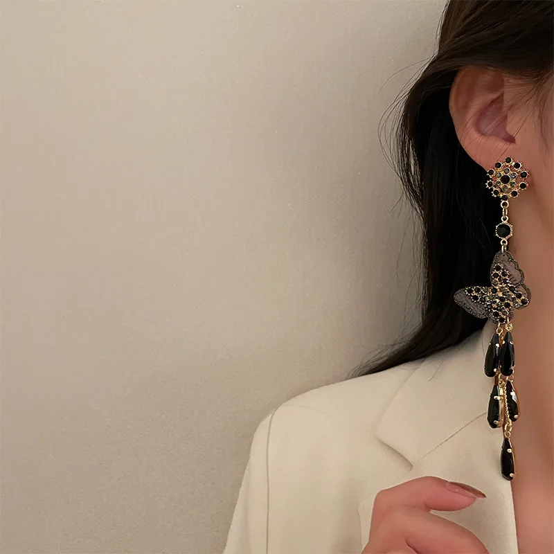

Women Jewelry Piercing Earring 2021 Trend Long Pendant Retro Woman Decorations Accessories Vintage Luxury Women's Earrings