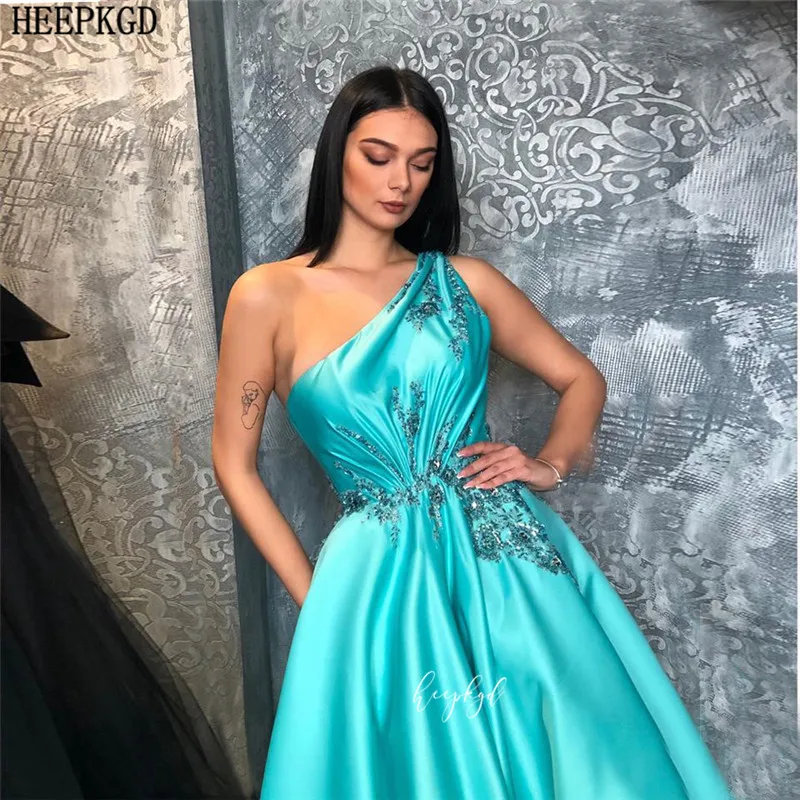 Aqua/длинное вечернее платье на одно плечо с блестками и бусинами атласное для