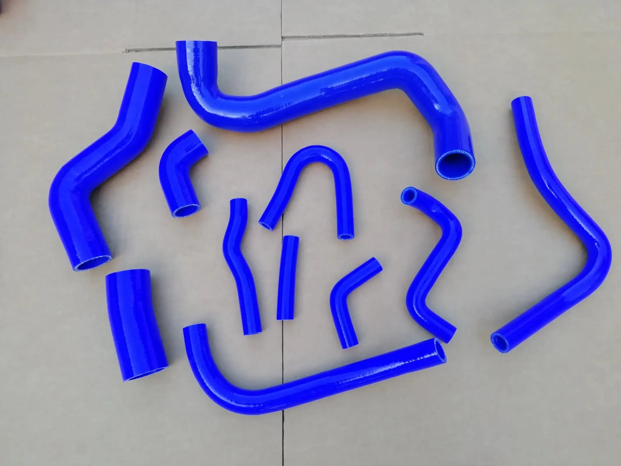 

Силиконовый шланг радиатора отопителя охлаждающей жидкости для Nissan Frontier Xterra V6 3.3L VG33E 21501-4S100 21504-3S500 21513-3S500