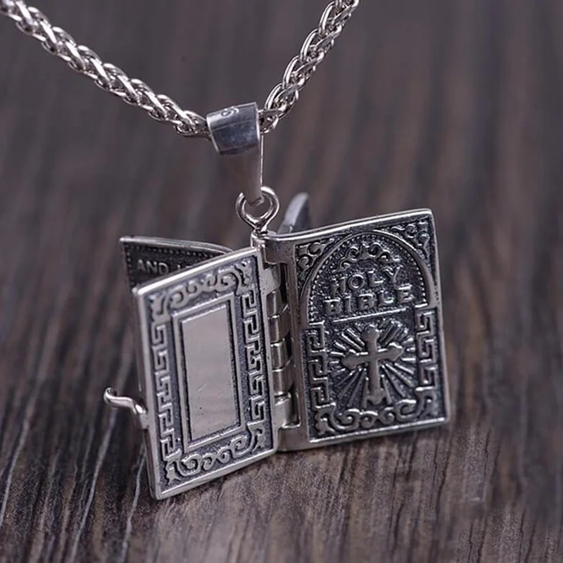

Retro Creative Punk Hip Hop Rock Bible Cross Pendant Men's Amulet Birthday Holiday Gift Party Jewelry Wholesale