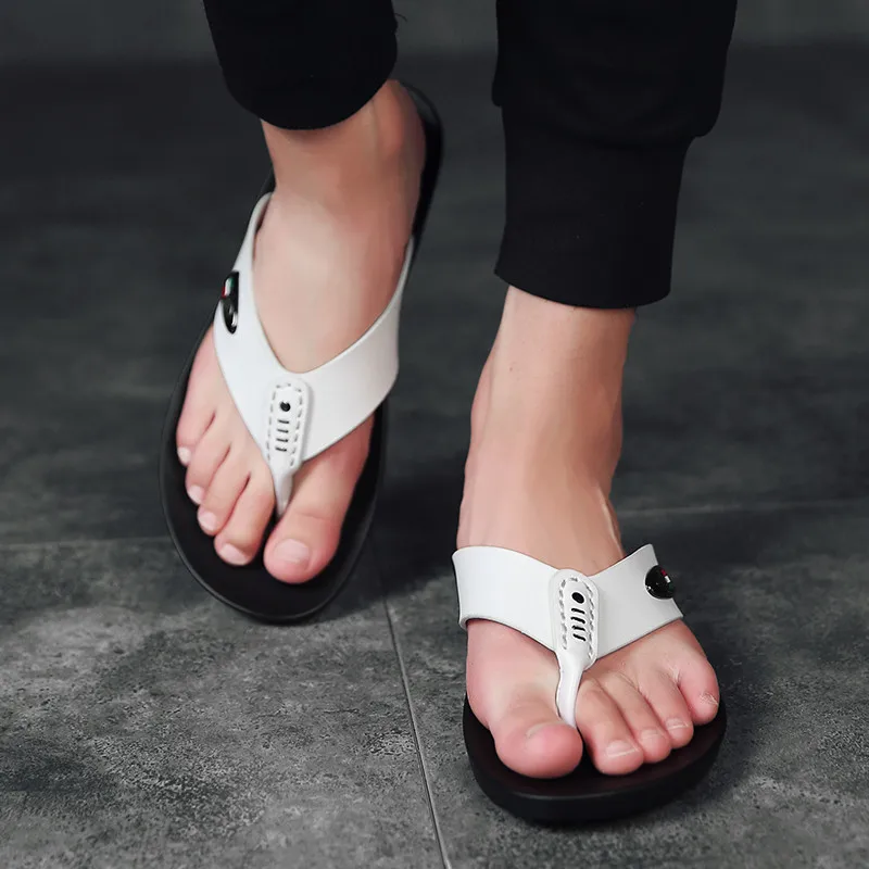 

Wear-resistant Flip Flops Man Flat Casual Shoes Fashion Slippers Handmade Men's Sandals Indoor Famous Brand Men Summer For