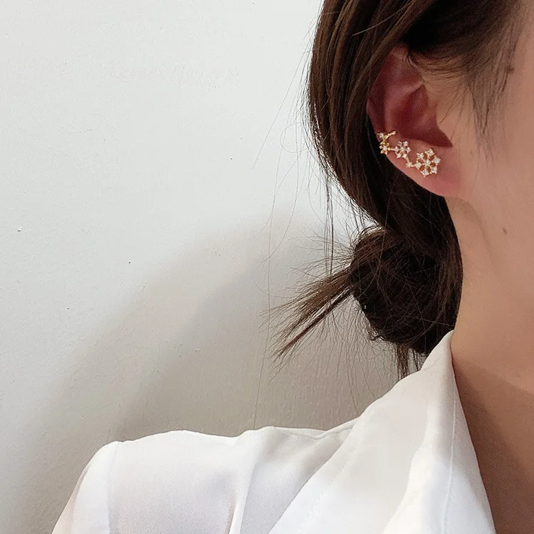 Серьги клипсы в виде снежинок серьги манжеты с кристаллами не пирсинг золотого