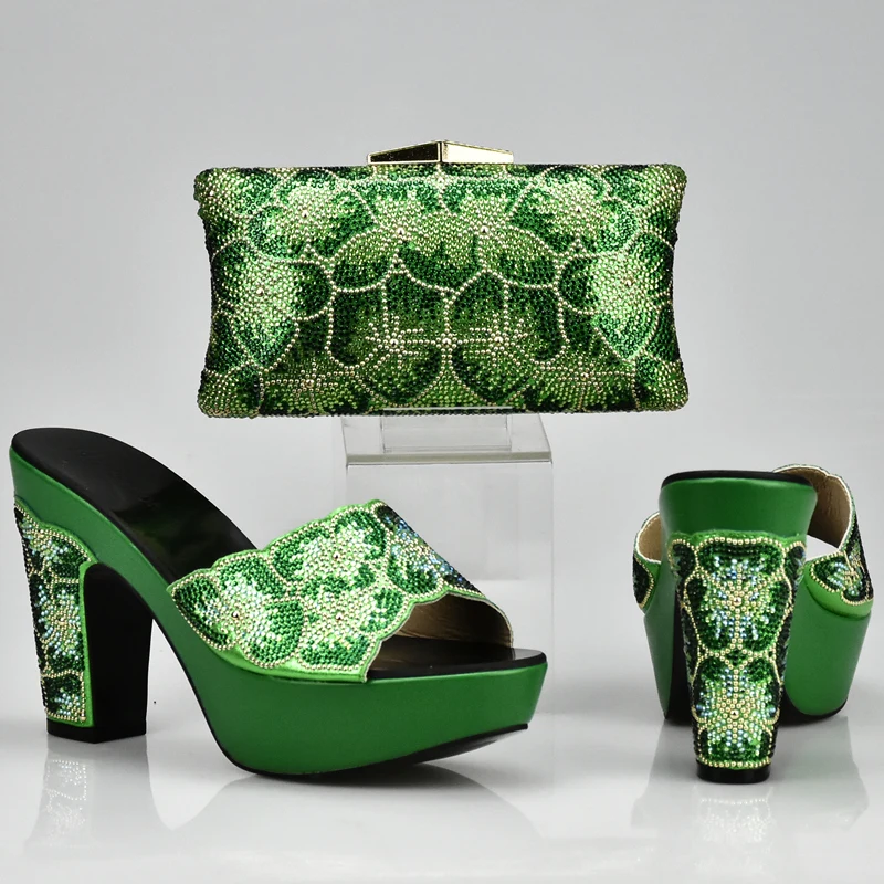 Новинка зеленые туфли на каблуке итальянская женская обувь и сумка украшенные