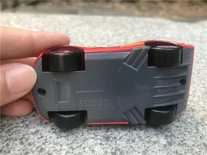 Машинка металлическая литая из м/ф Тачки 10 см | Игрушки и хобби