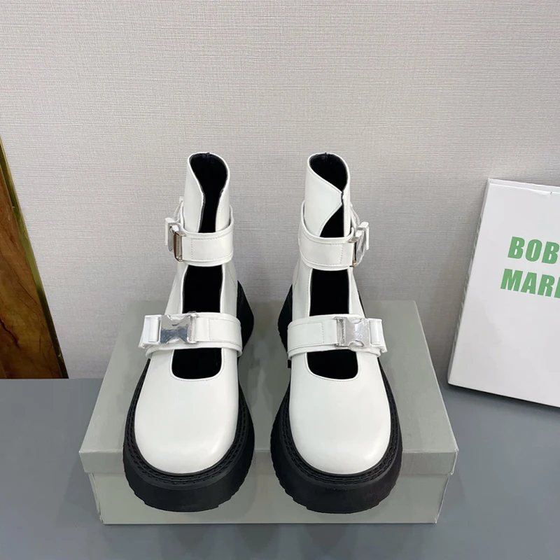 

2022 Winter Boots Women Platform Chunky Shoesmetal button Short Luxury Ankle Boots Thick Heel Brand Designer Ladies Boots