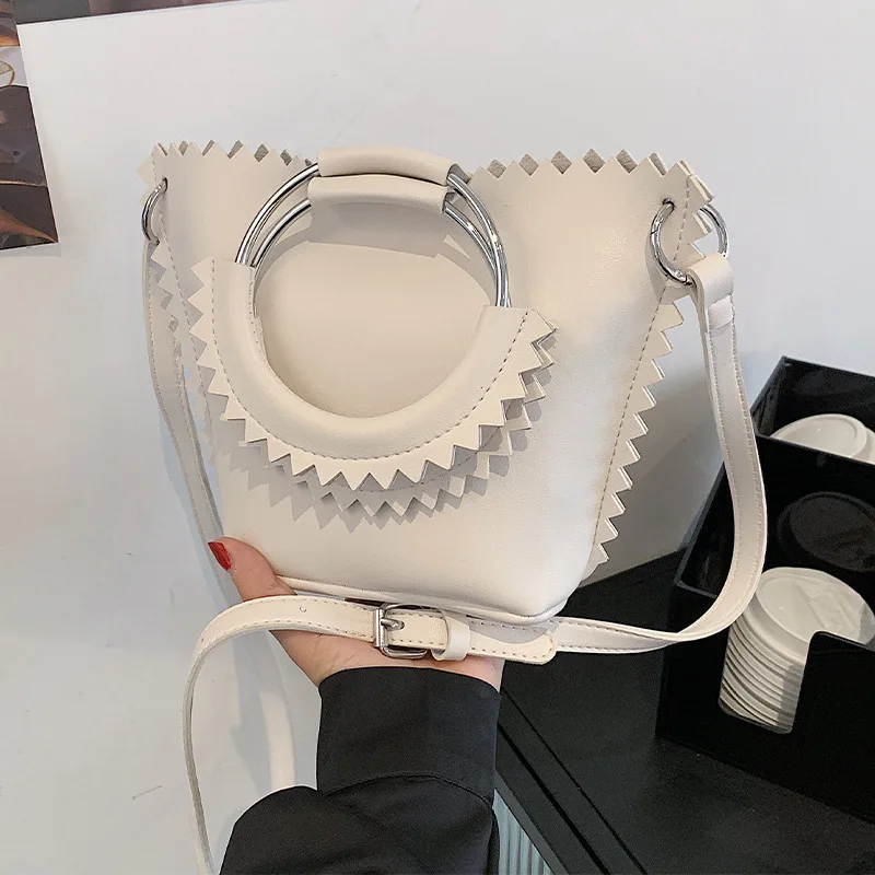 

Wriufred Simple casual crossbody bag female summer new trendy fashion portable bucket bag top-hand women's messenger bag