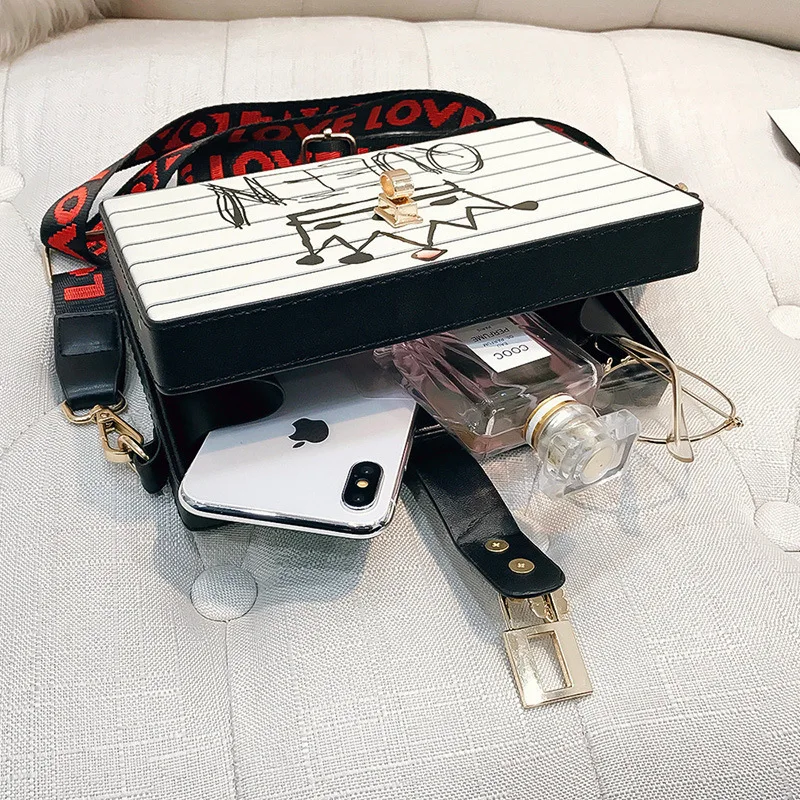 

Double Flower Women Fashion Crossbody Bags "Queen Crown" Faux Leather Messenger Bag Ladies Shoulder Box Handbag and Purse