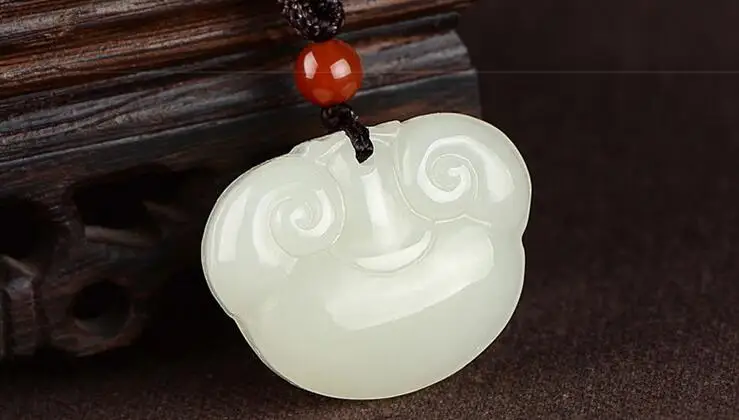 

Ping An Ruyi Lock Men's and Women's Pendant Jade Source of Natural Xinjiang Hetian Jade miangas