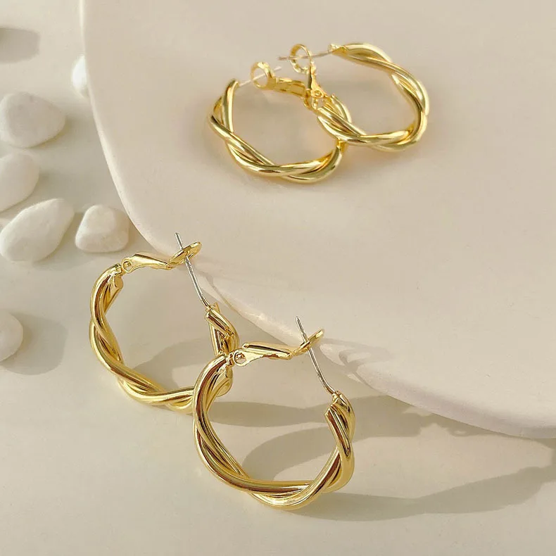 

Gold Plated Korean Style Circle Earrings Female Twist-shaped Earrings Cold Wind Women Earrings Fashion Trend Party Gifts
