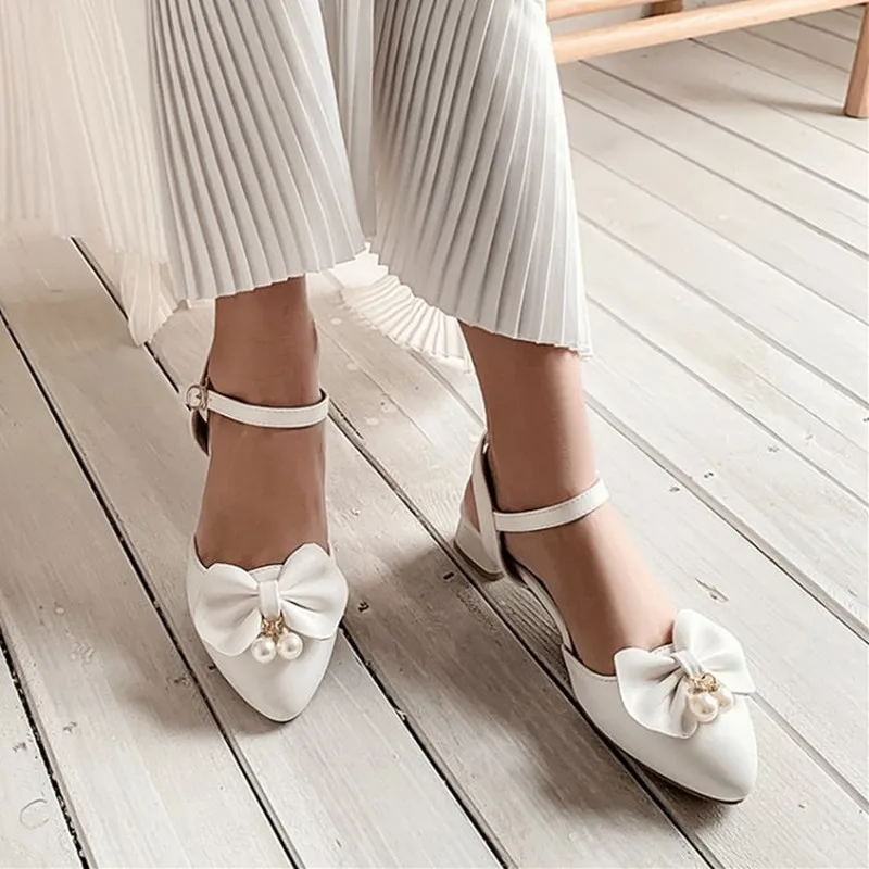Сандалии женские с жемчужным бантом босоножки острым носком плоский каблук