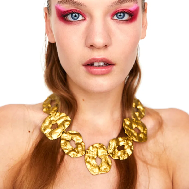 

Ladies Long Necklace Metallic Chunky Necklace 2020