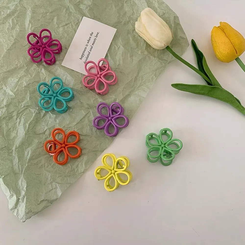 

New Hair Claw Clip Small Girls Mini Hairpin Candy Color Flower Shape Hollow Hair Clamp Lovely Baby Kids Women Hair Accessories