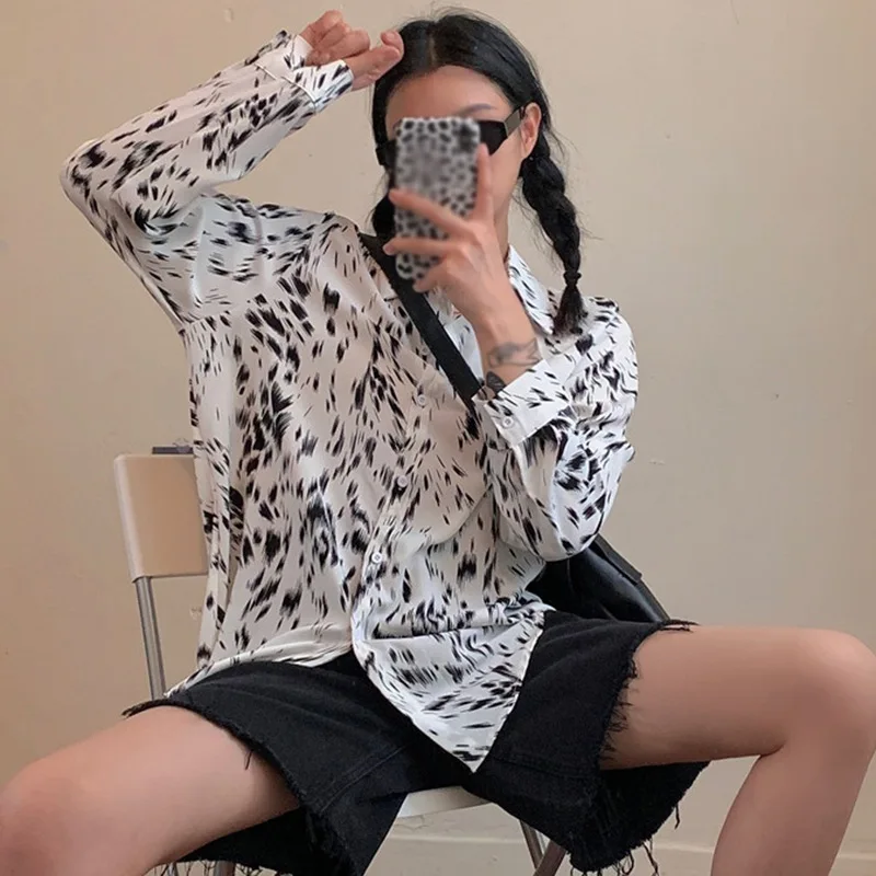 

Fashion Printing Lapel Blouse Autumn Long-sleeved Women Harajuku Shirts Casual Button Loose Female Tops