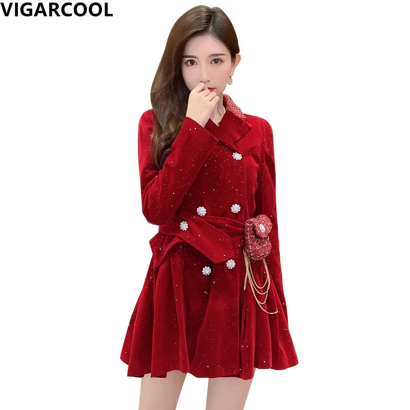 

French design sense of age-reducing and thinning Dress for fall/winter 2021 New bright velvet pleated suit Dress with waist bag