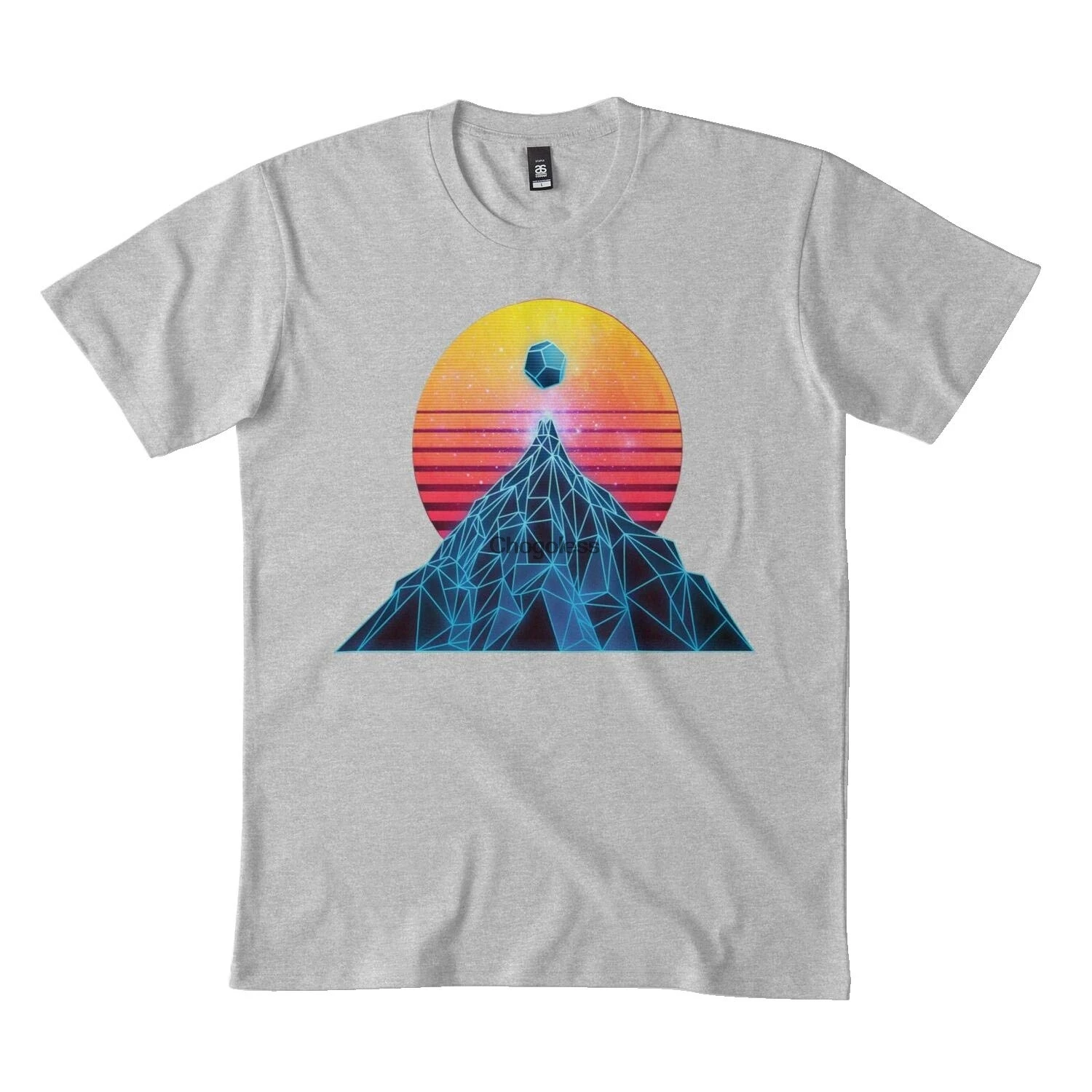 Synthwave/черная футболка с капюшоном в горном стиле | Мужская одежда