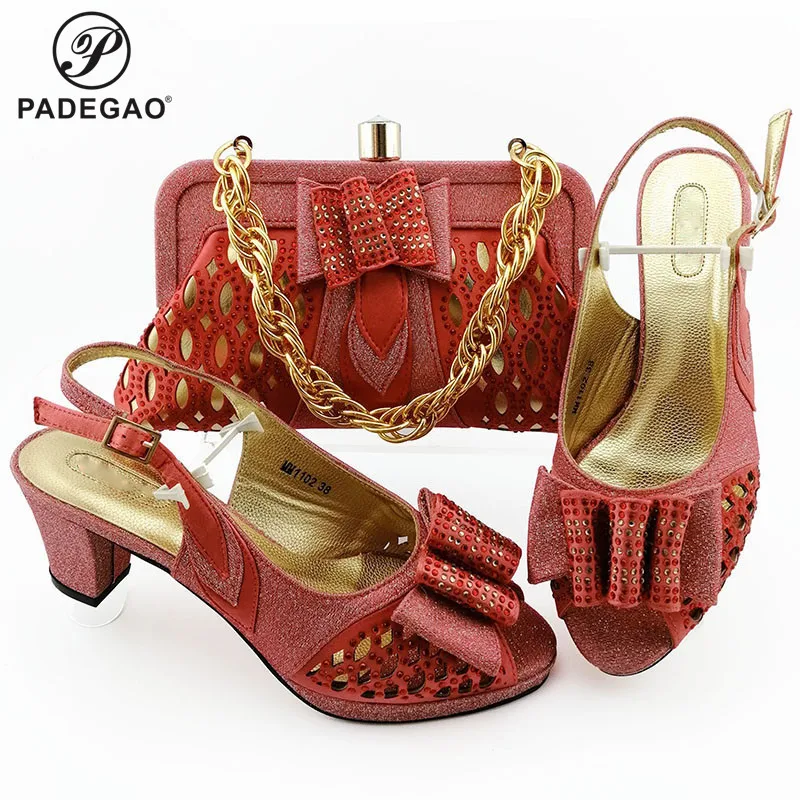 Удобные туфли-лодочки на каблуке Босоножки в африканском стиле с сумочкой