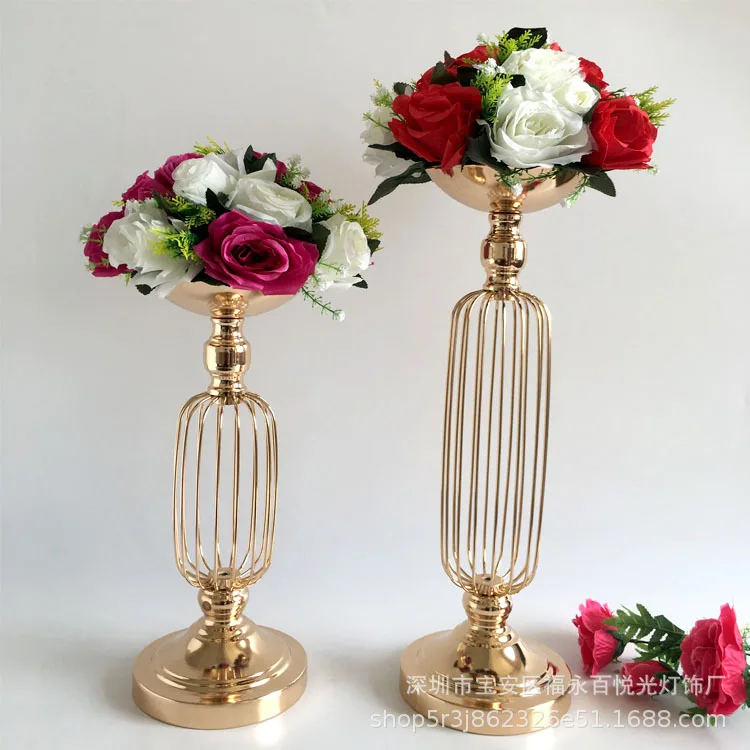 

Gold Romantic Candlestick Metal Luxury Geometric Wedding Wrought Iron Candle Holder Ring Round Desk Decoration Kaarsenhouder C