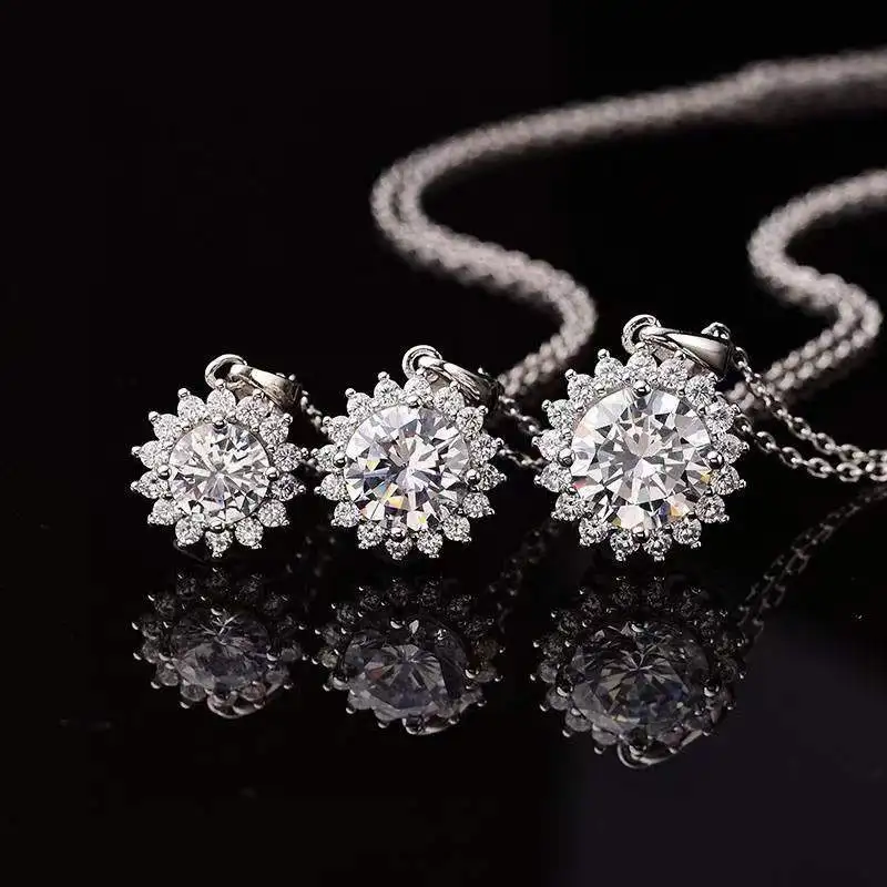 

1ct-3ct Round Moissanite D Color Pendant S925 Sterling Silver Sunflower Chain Necklace for Women Fine Jewelry