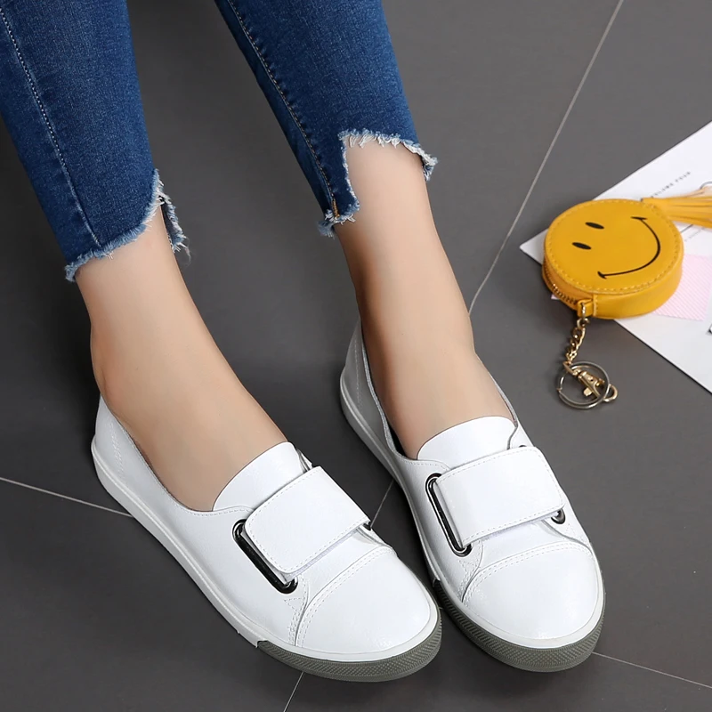 Белые кожаные туфли с пряжкой Женская обувь в Корейском стиле волшебными