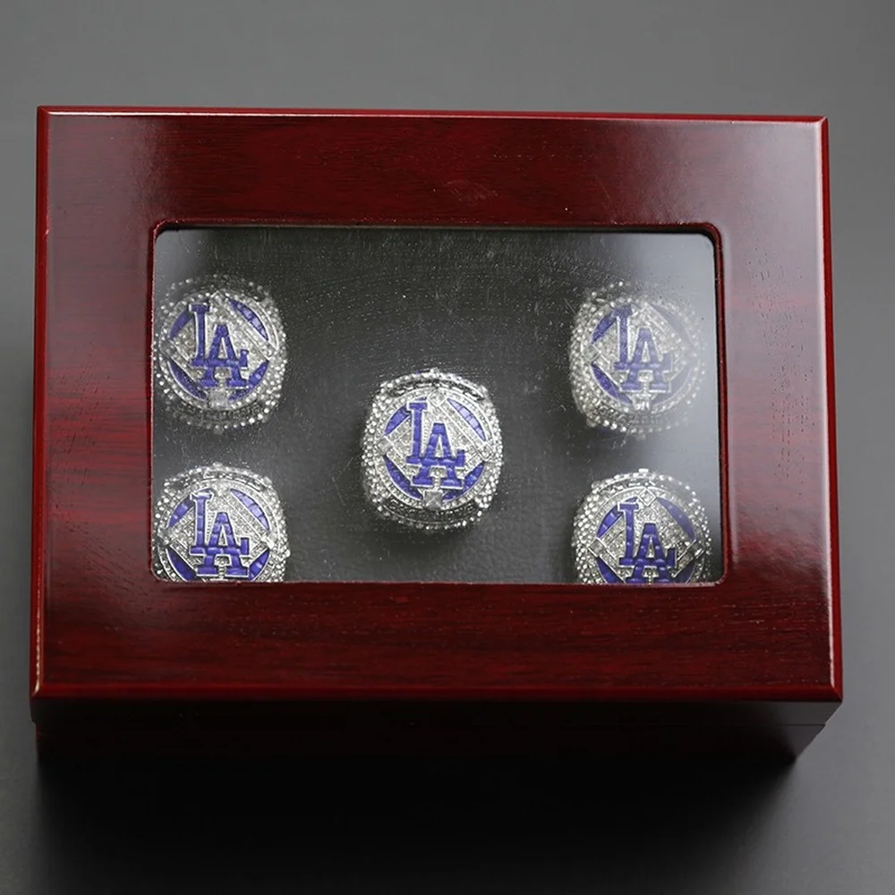 

European and American punk style 2020 Los Angeles Dodgers, championship ring No. 5, No. 50, No. 22, No. 35, No. 7, 5 players