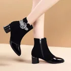 2020 зимние женские ботильоны на высоком каблуке; Женские туфли черного цветов в стиле пэчворк Офисная женская обувь на квадратном каблуке; Стразы платье обувь без застежек; Botas mujer 8801N