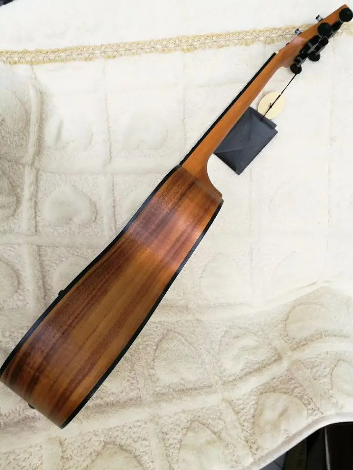 

23 inch / 26 inch ukulele four-string full acacia wood matte
