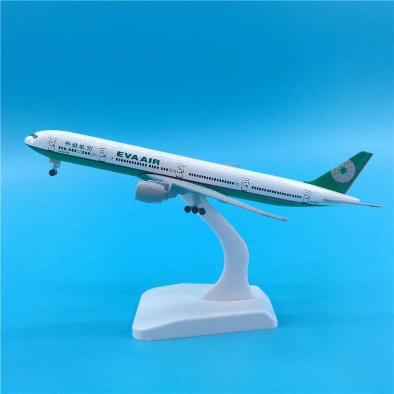 

Модель самолета B777 из ЭВА с базовым шасси, 20 см, 1:400