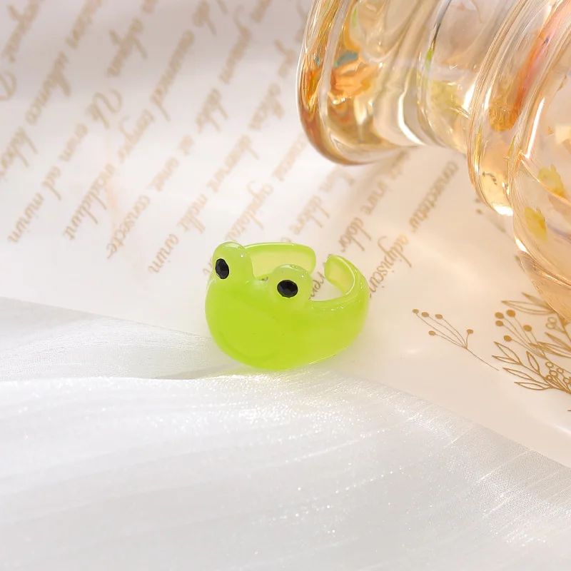 

New Cute Frog Ring Resin Acrylic Rings for Women Girl Simple Animal Aesthetic Jewelry Friendship Rings for Men