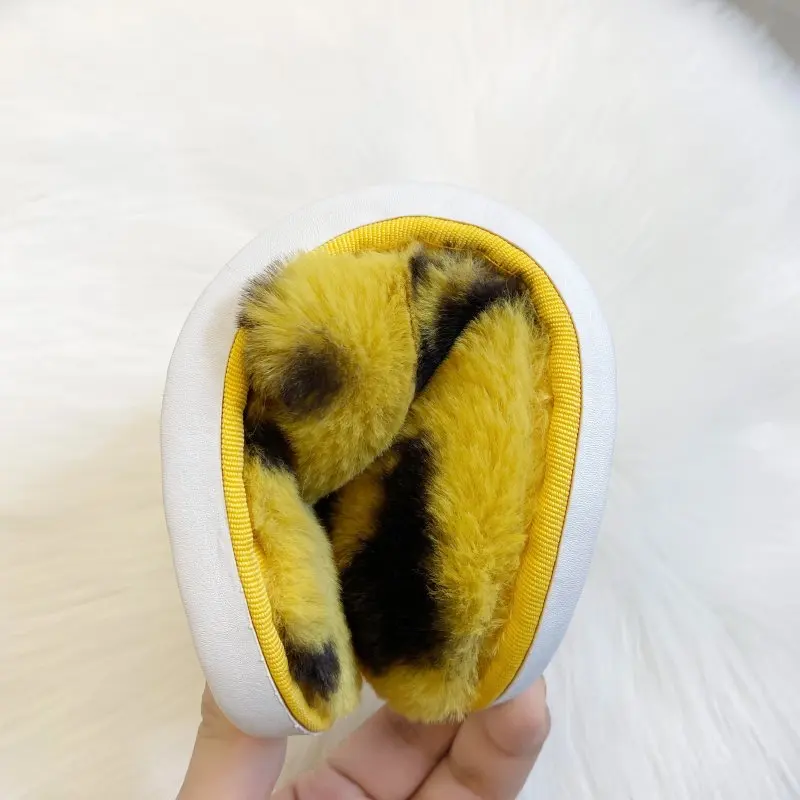 

PUPUDA New Winter Fluffy Slippers Women Trend Furry Slippers Comfortable Fashion House Slippers 2020