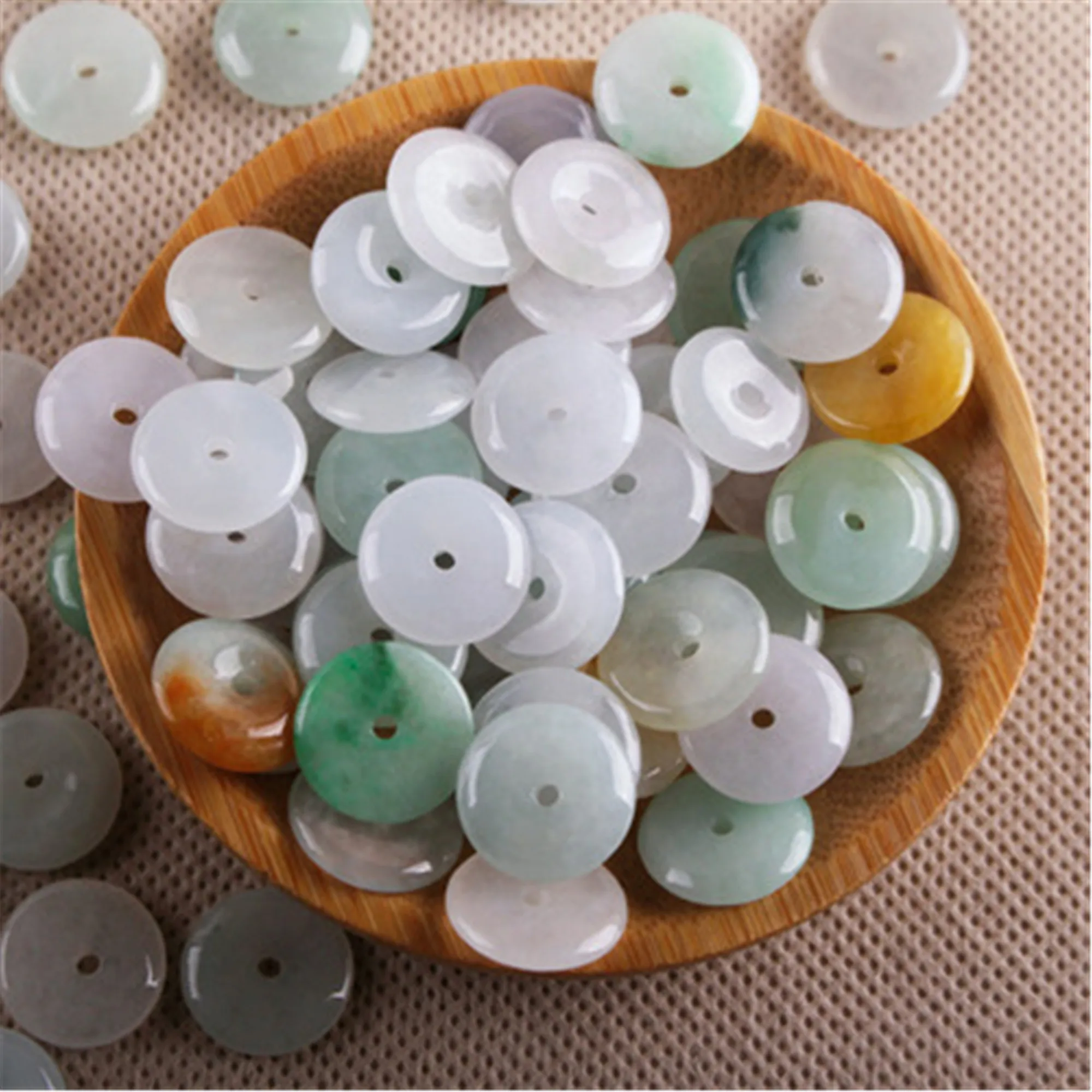 Оптовая продажа 10 шт./партия 9-13 мм класс А Нефритовый пончик типа ледяной нефрит