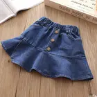 Юбка для маленьких девочек, повседневная однотонная джинсовая юбка в Корейском стиле, осень От 3 до 7 лет г., гофрированное, с пуговицами г.