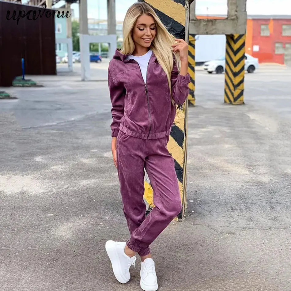 

2020 Autumn Casual Women's Velvet Set Fashion Long Sleeve Zipper Hooded Jacket & Elastic Elastic Pants Set Running Sports Set
