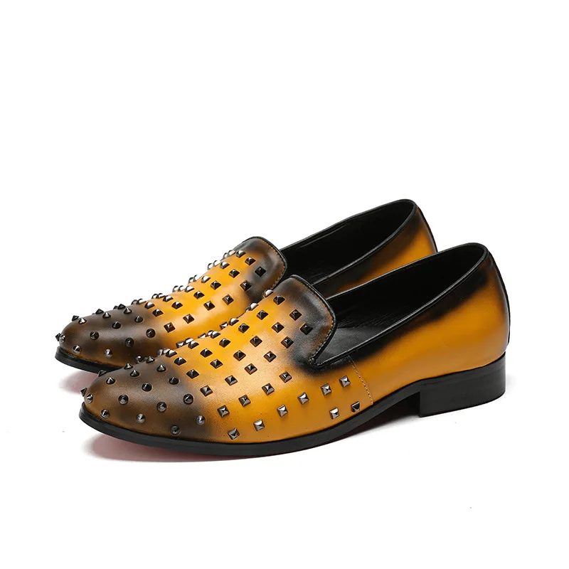 

Men's casual shoes retro Lefu shoes spring and autumn Doudou shoes slip on boat shoes non slip trend rivet banquet single shoes