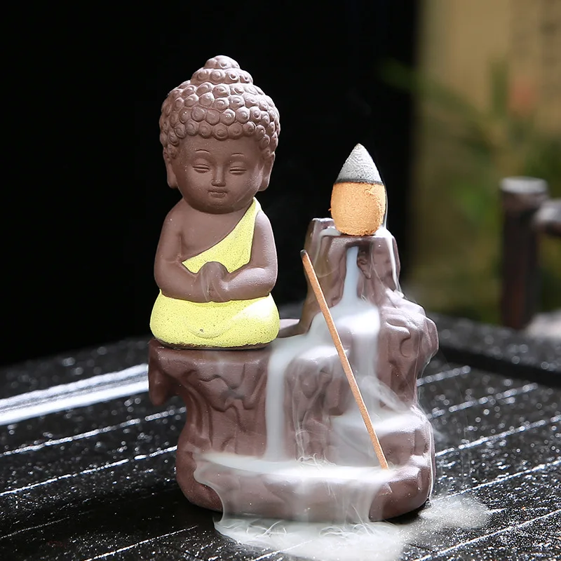 Разноцветная подставка для ароматерапии с изображением маленького монаха Будды