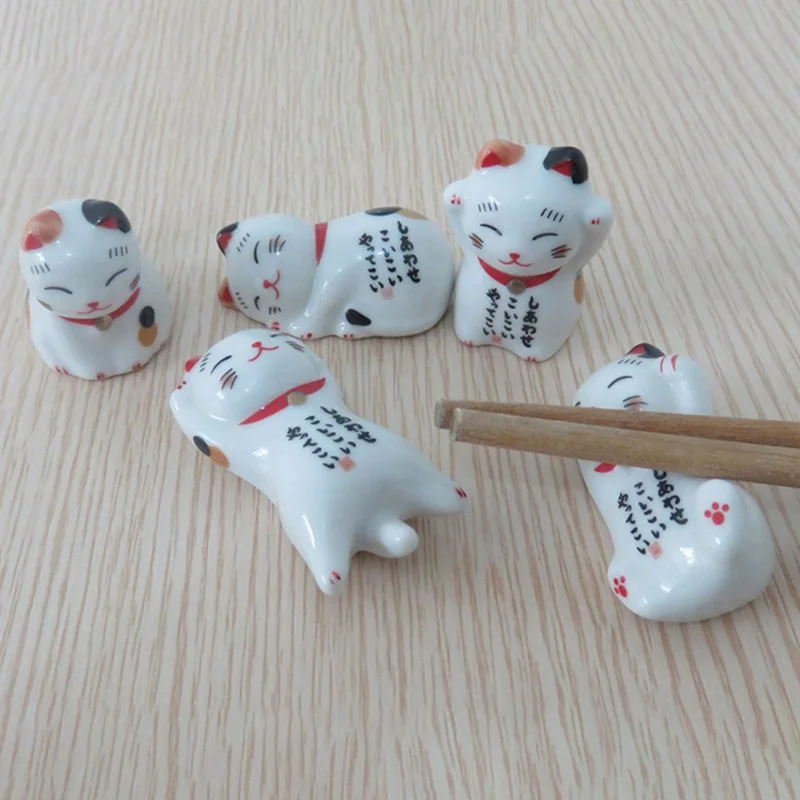 

Japanese Style Ceramic Chopsticks Holder Creative White Lucky Cat Chopstick Stand Kitchen Craft Tableware Lovely Ornament