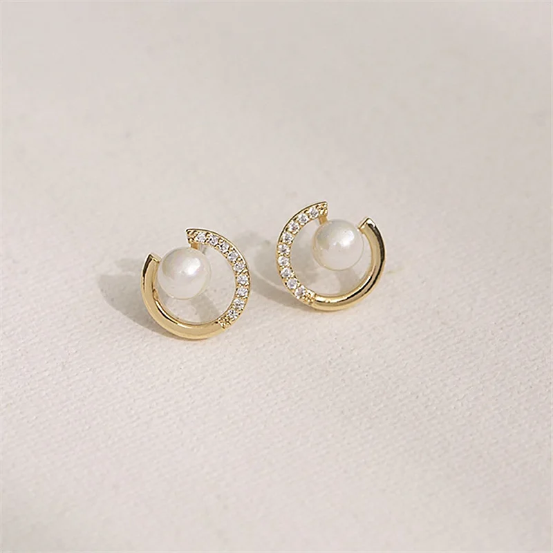 2020 New Arrival Trendy Round Exquisite Pearl Round C-shaped Simple Stud Earrings For Women Fashion Crystal Jewelry 5