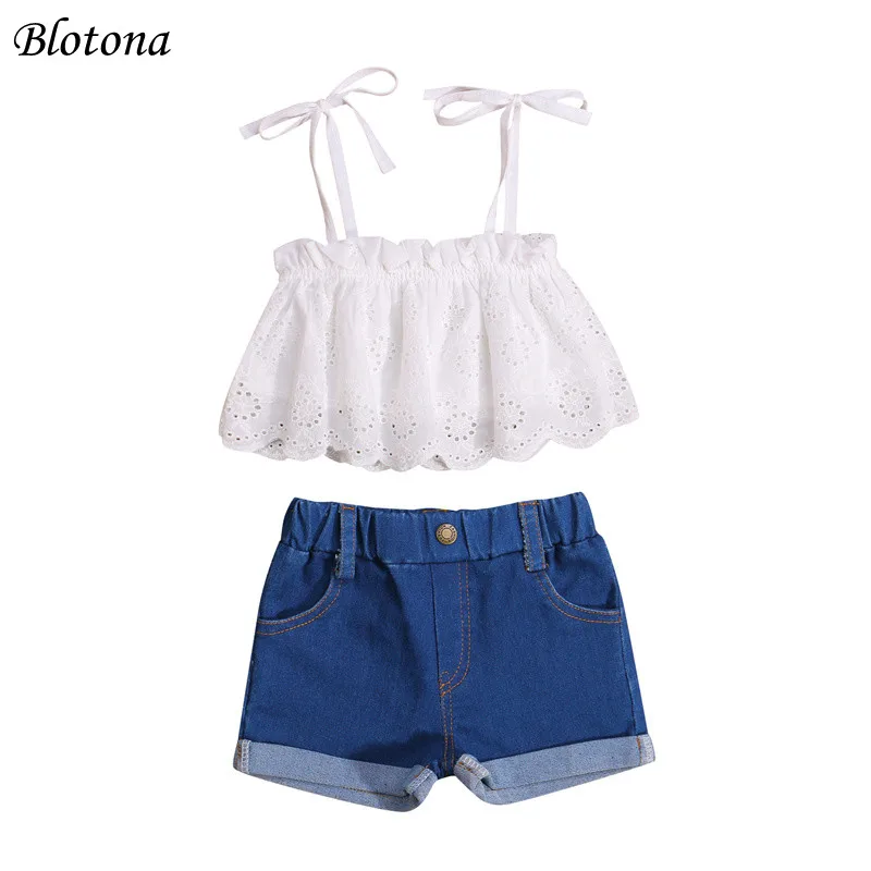 

Blotona комплект из 2 предметов для девочек, летняя одежда, платье без рукавов с галстуком-бабочкой на ремешке, комплект из кружевного верха + однотонные Цвет с эластичной резинкой на талии, джинсовые шорты набор, 0-6Years