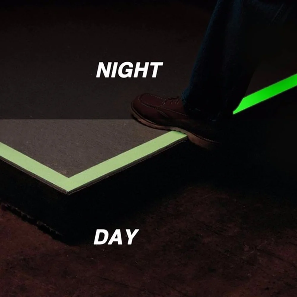 Светящаяся лента Фотолюминесцентная сценическая светящаяся самоклеящаяся