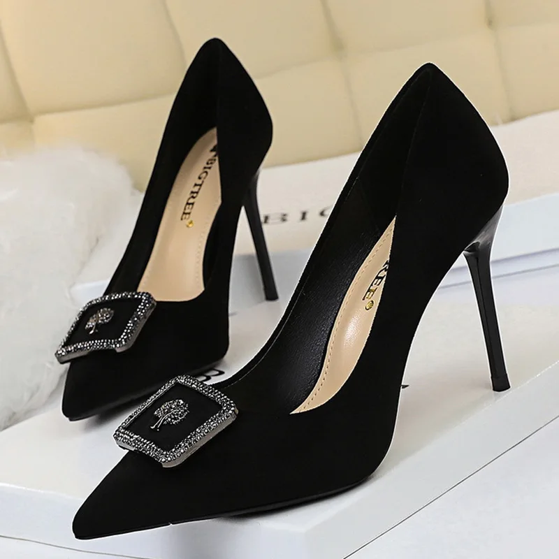 Женские туфли-лодочки на высоком каблуке с кристаллами и листьями вечерние туфли