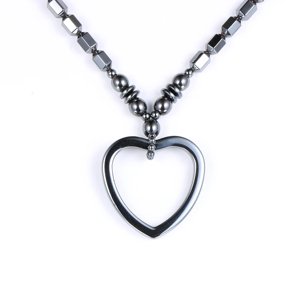

Hollow Love Heart Pendant Necklace for Men 5A Natural Stone Hematite Faces Bead Clavicle Chain Choker Neck Women Accessories