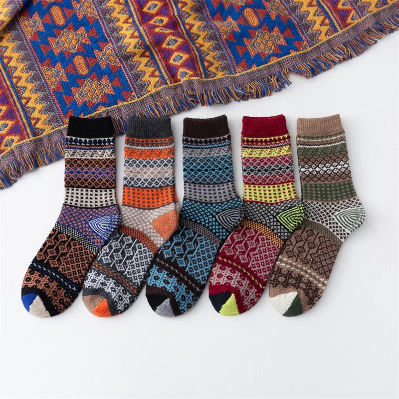 

5 Pairs Women's Socks Witner Warm Thick Wool Vintage 2022 Ins Style Christmas Colorful Gift Striped Diamond Geometry Wave Autumn