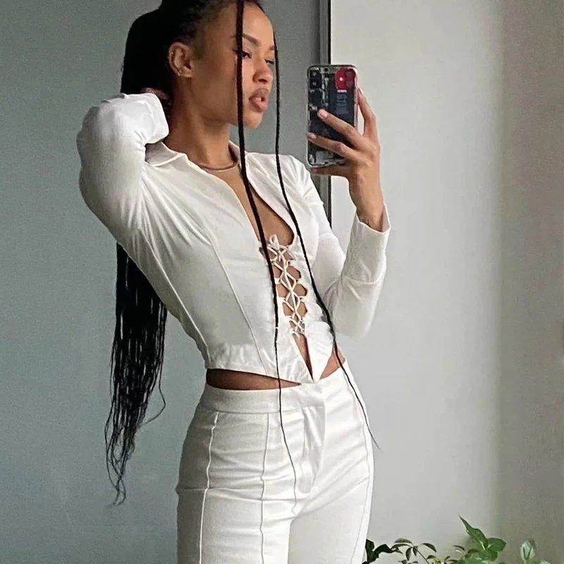 

Women Spread Collar Lace Up Fitted Shirt With D-ring Fastening