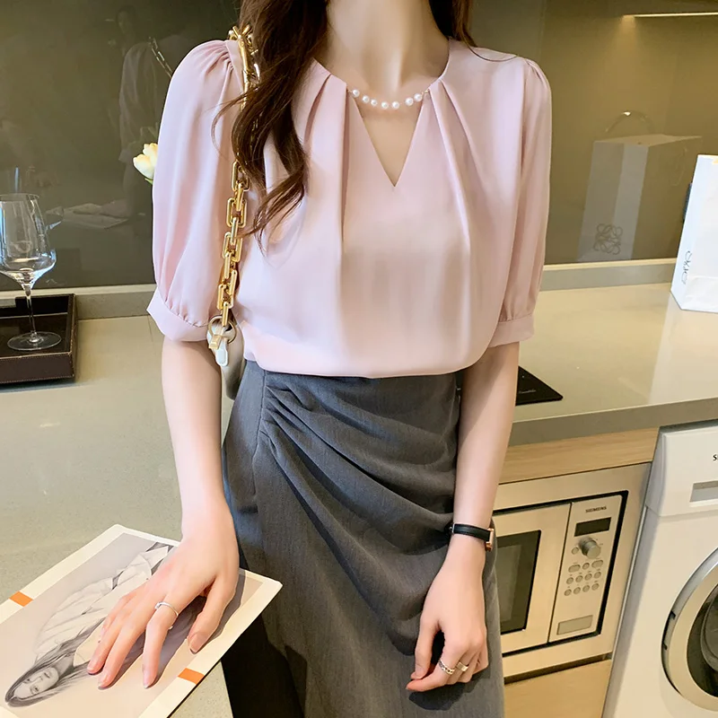 

Summer Women's Shirts Solid Embroidered Flares Blouses for Women Short Sleeve Shirt White V-neck Blouse Tops Female Basic Shirts