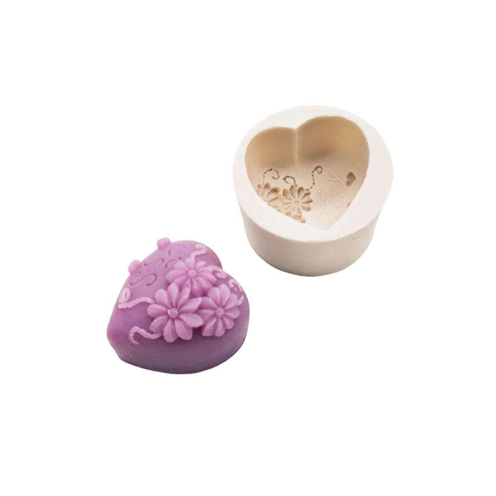 

3d Heart Mold Diy Aromatherapy Candle Modeling Decorations Valentine's Ornaments Easter Flower Fondant Silicone Cake Baking Mold