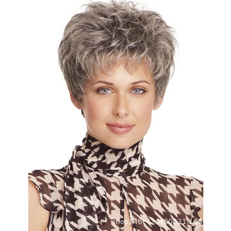 Короткие вьющиеся парики диагональные челки серая бананка стильный