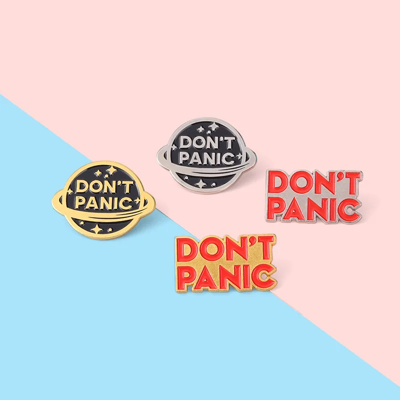 Простая брошь в форме планеты значок из сплава с надписью don't Panic модная
